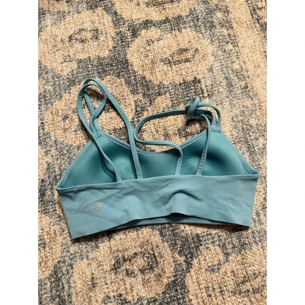 Lululemon Like a Cloud Bra Size 6 Excellent Condition